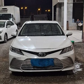 Toyota Camry 2021