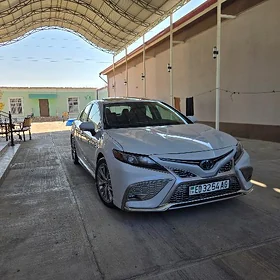 Toyota Camry 2022