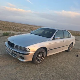 BMW E39 2000