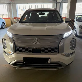 Mitsubishi Outlander 2026