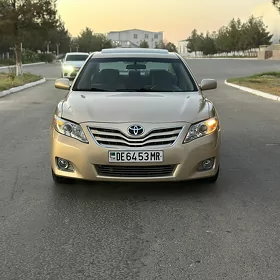 Toyota Camry 2010