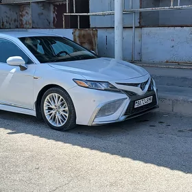 Toyota Camry 2019