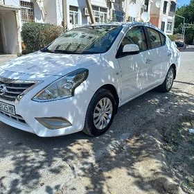 Nissan Sunny 2022