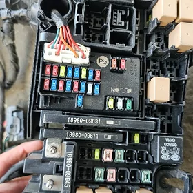 Fuse box t
