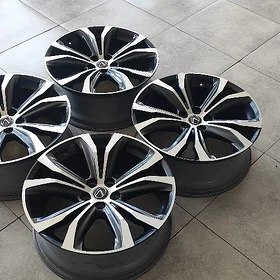 Lexus r20 Fordada boya