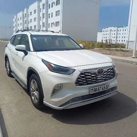 Toyota Highlander 2021