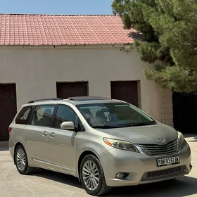 Toyota Sienna 2016