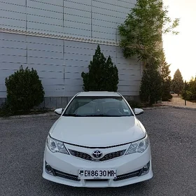 Toyota Camry 2012