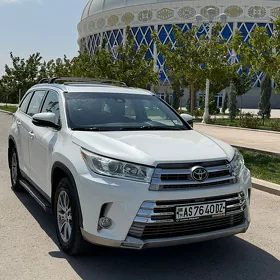 Toyota Highlander 2019