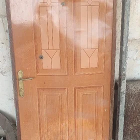 Дверь железная
