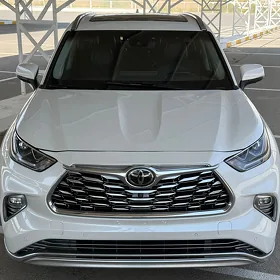 Toyota Highlander 2021