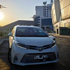 Toyota Sienna 2016