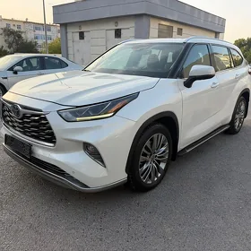 Toyota Highlander 2021