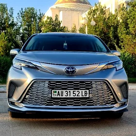 Toyota Sienna 2022