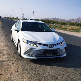 Toyota Camry 2022