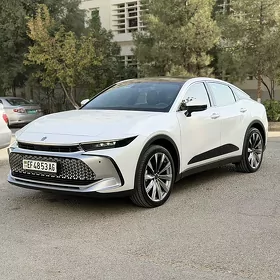 Toyota Crown 2023
