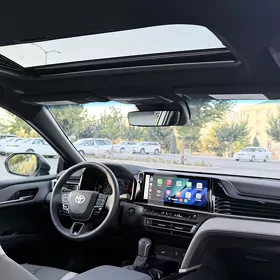Toyota Camry 2025