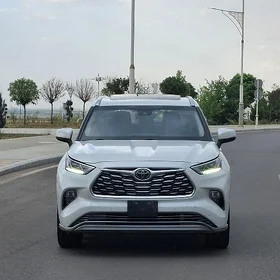 Toyota Highlander 2021