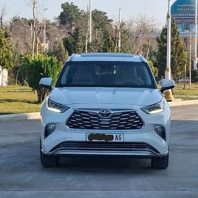 Toyota Highlander 2021