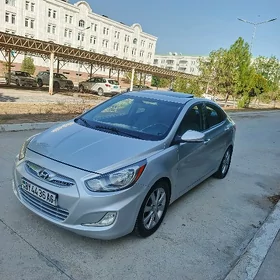 Hyundai Accent 2012