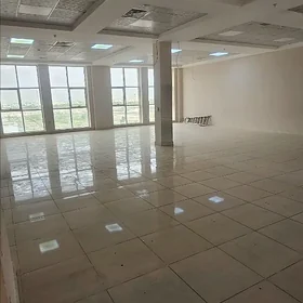 Obezdnoý 1etaž 1100m² 1setir
