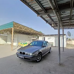 BMW E39 2000