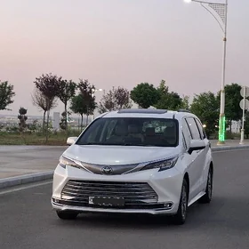 Toyota Sienna 2021