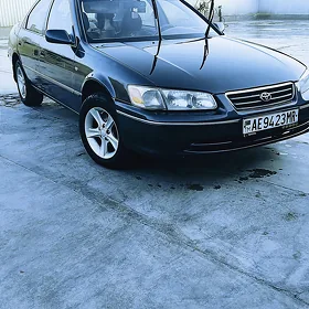 Toyota Camry 1999