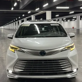 Toyota Sienna 2023