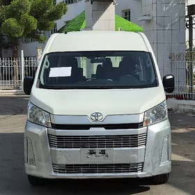 Toyota Hiace 2022
