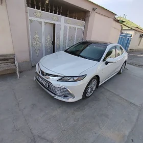 Toyota Camry 2022