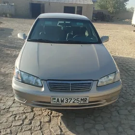 Toyota Camry 2001