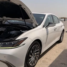 Lexus ES 350 2020