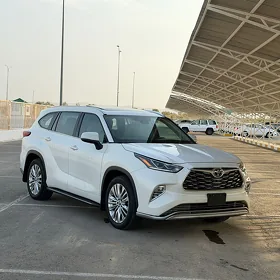 Toyota Highlander 2021