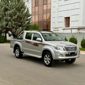 Toyota Hilux 2013