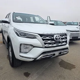 Toyota Fortuner 2024