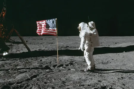 NASA попросила помощи частных компаний для высадки людей на Луне