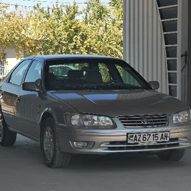 Toyota Camry 2001