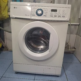 Продаю машинку