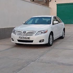 Toyota Camry 2011