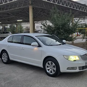 Skoda Superb​ 2011