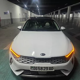 Kia K5 2021