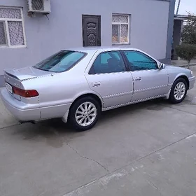 Toyota Camry 2001