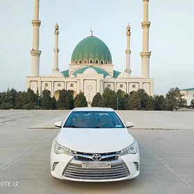 Toyota Camry 2017