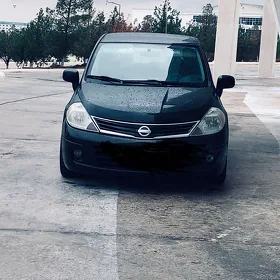 Nissan Versa 2013