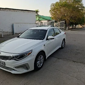 Kia Optima 2019