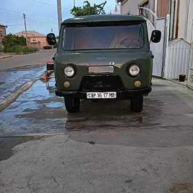 UAZ 2206 1990
