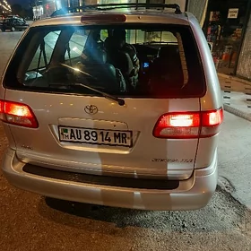 Toyota Sienna 2002