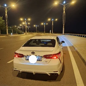 Toyota Camry 2020