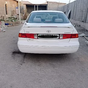 Toyota Camry 2000